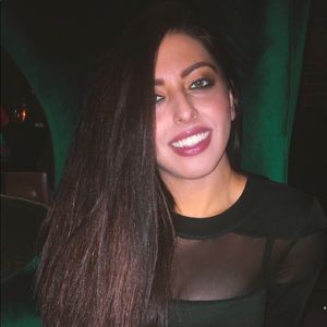 Meet your Posher, Nia